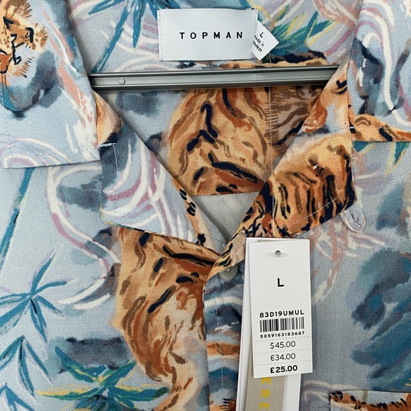 Printed button-up short sleeve shirt - Picture 2 of 3